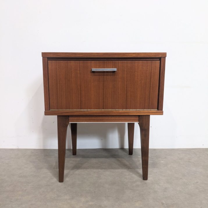 Chevet, meuble d'appoint