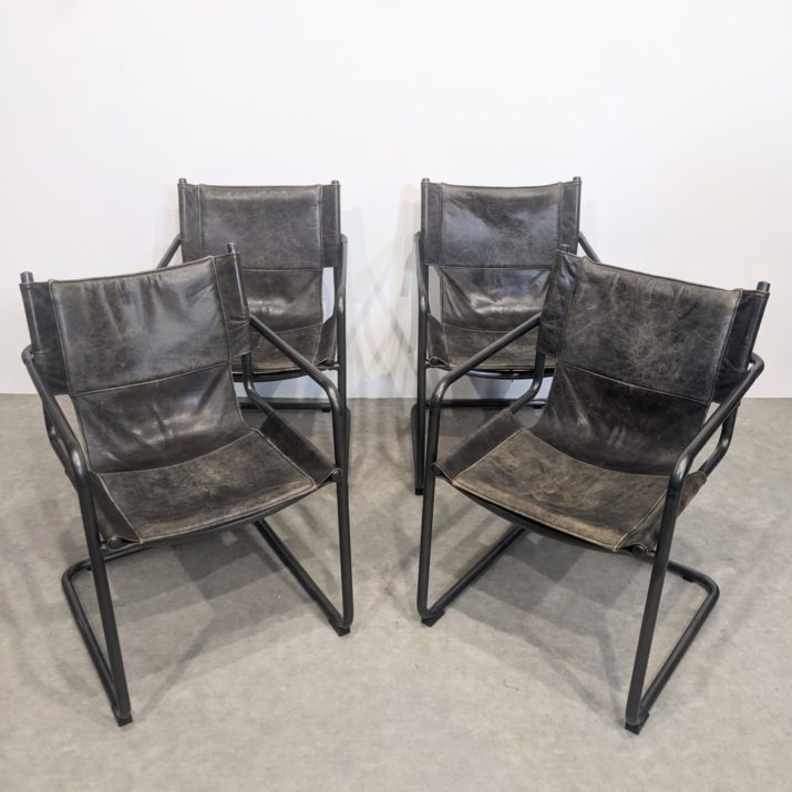 Quatre chaises Bauhaus