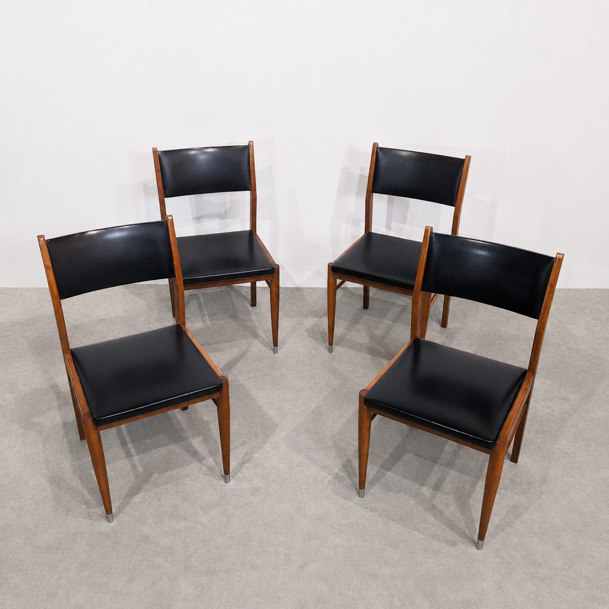 Ensemble de 4 chaises skaï noir – Image 2