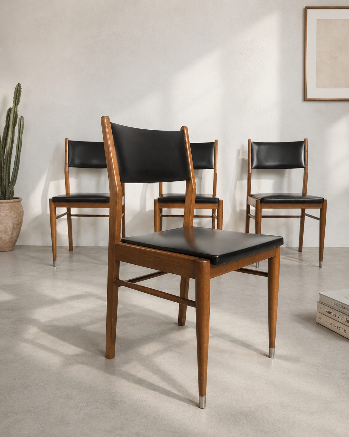Ensemble de 4 chaises skaï noir