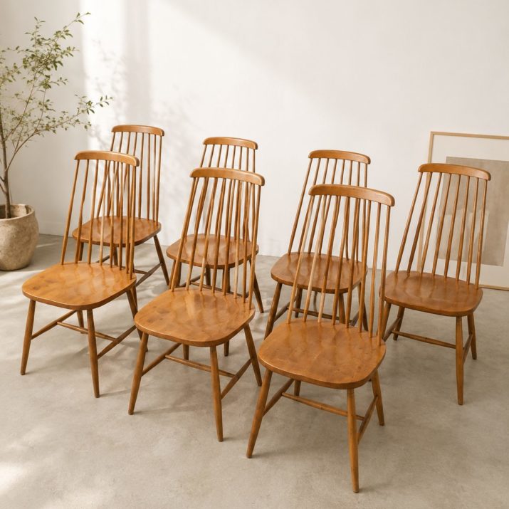 Série de 4 chaises vintage scandinaves