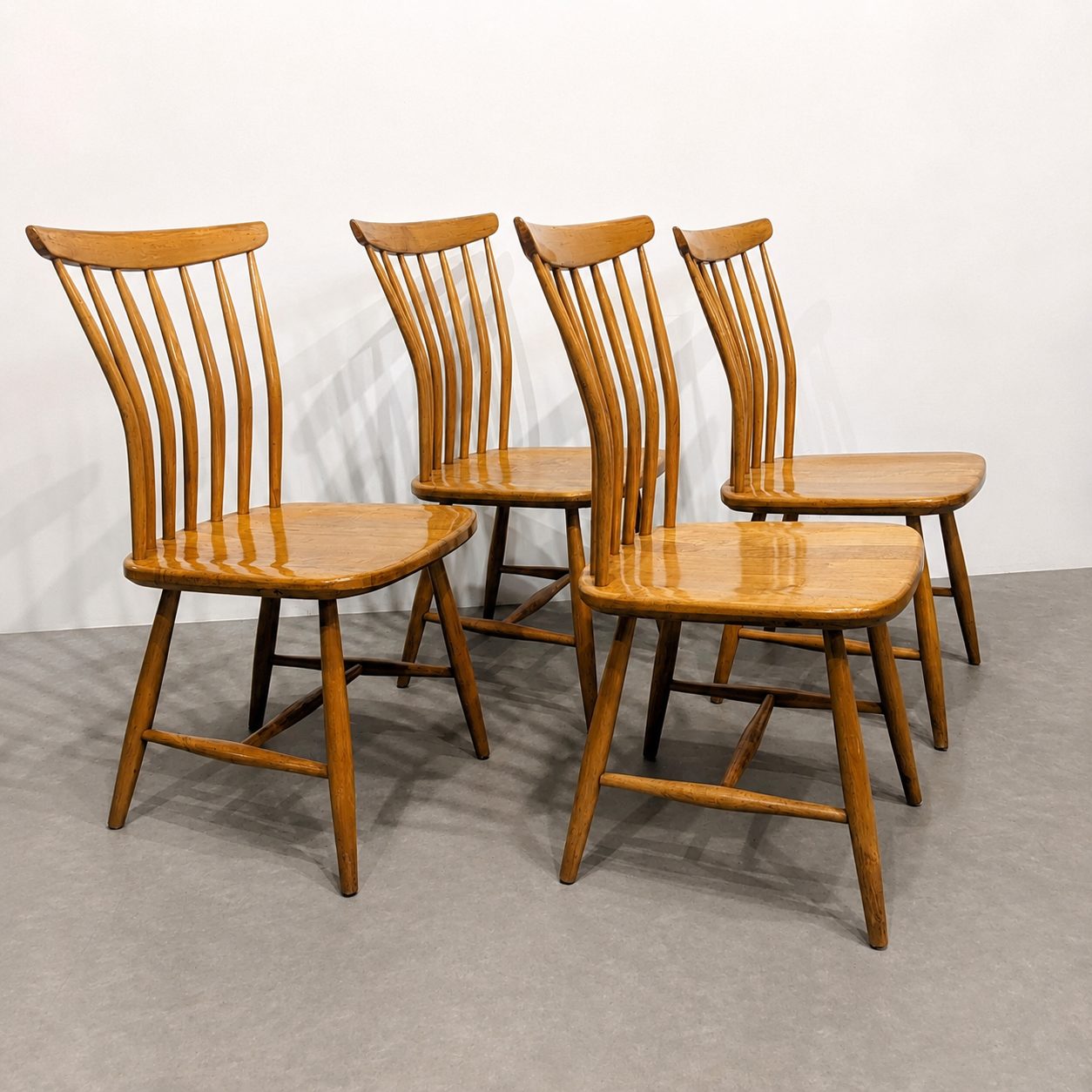 Quatre chaises suédoises Akerblom 1950 – Image 3