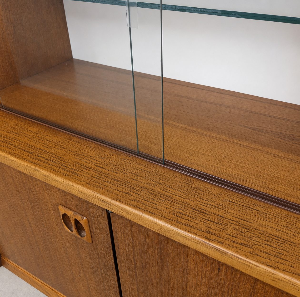 Highboard scandinave vintage en teck – Image 9