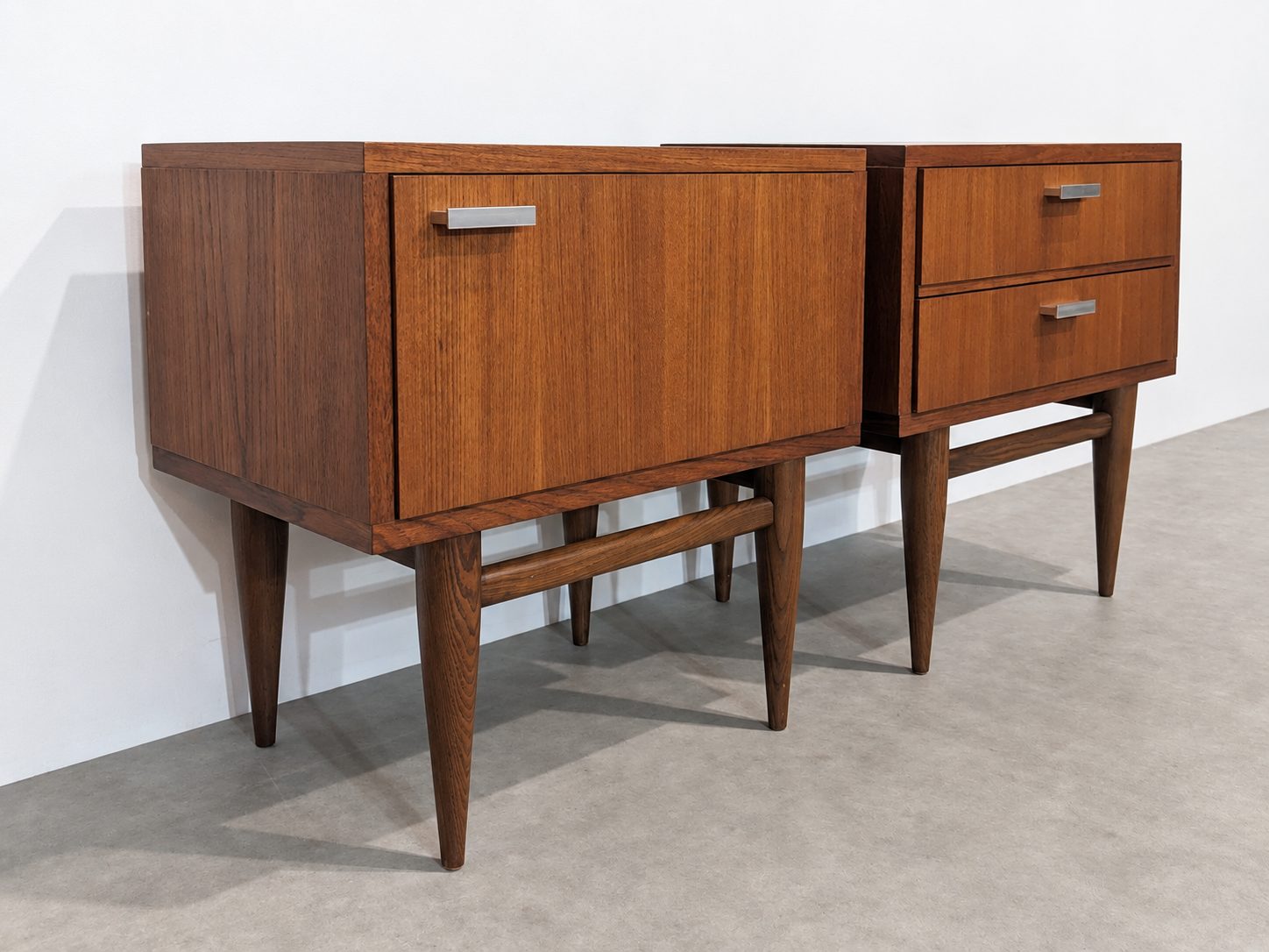 Paire de tables de chevet vintage – Image 5