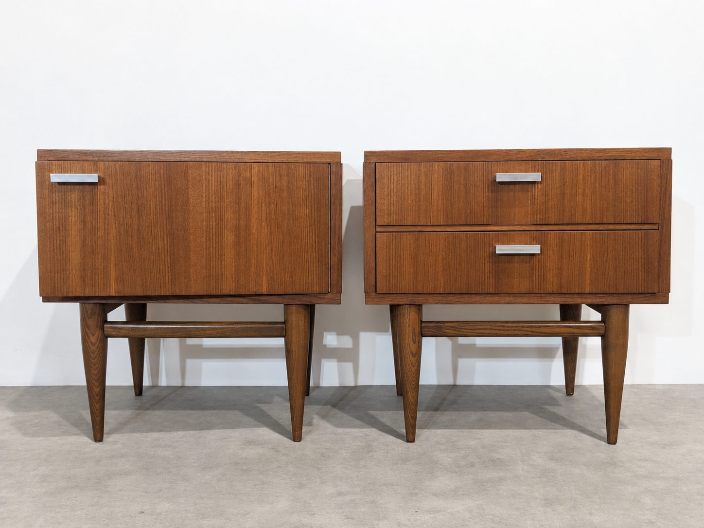 Paire de tables de chevet vintage – Image 7