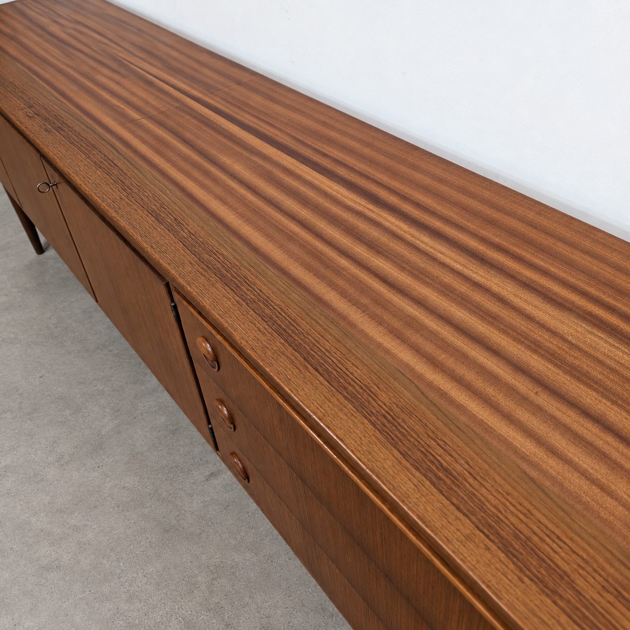 Lowboard mid-century en teck – Image 5