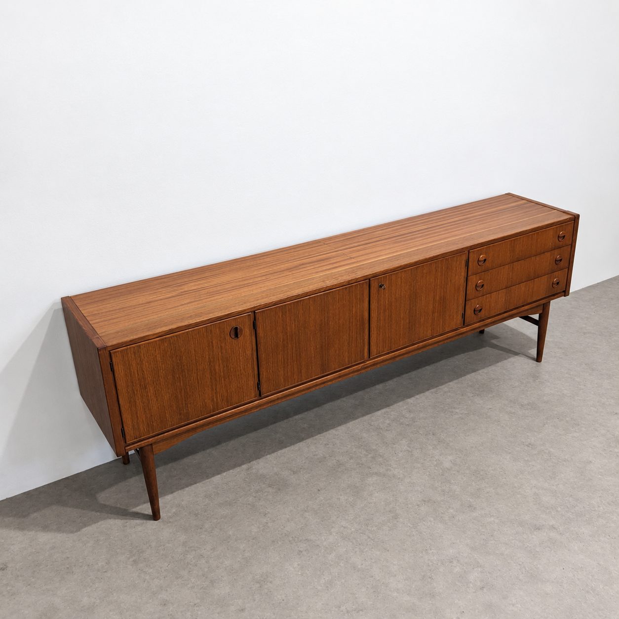 Lowboard mid-century en teck – Image 7